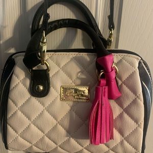 Small cross body Betsy Johnson Bag